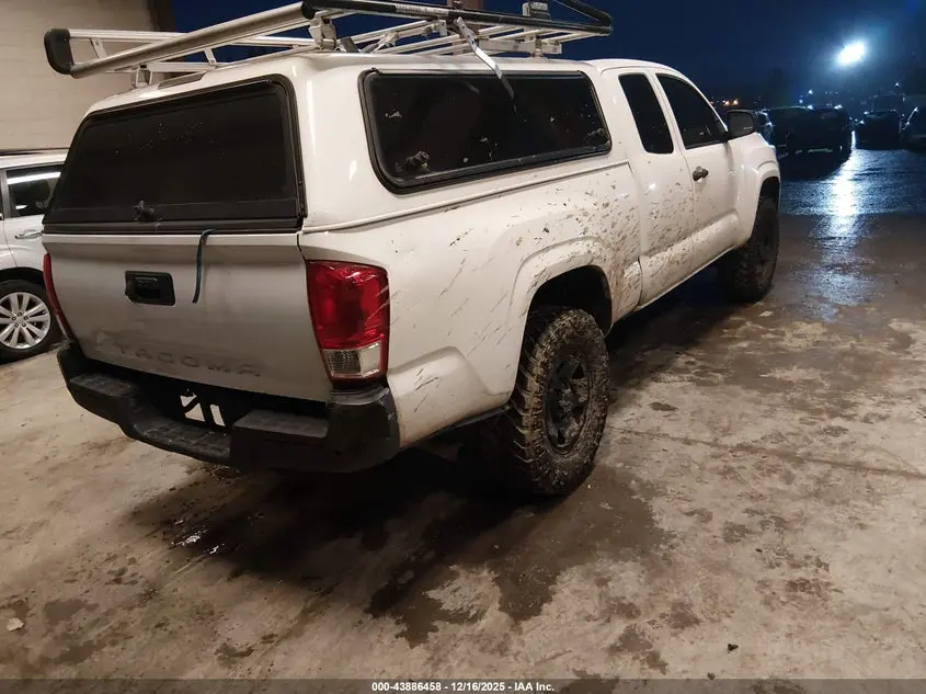 2018 TOYOTA TACOMA SR