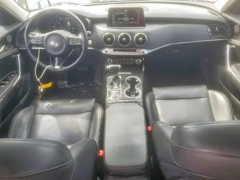 2019 KIA STINGER PREMIUM  