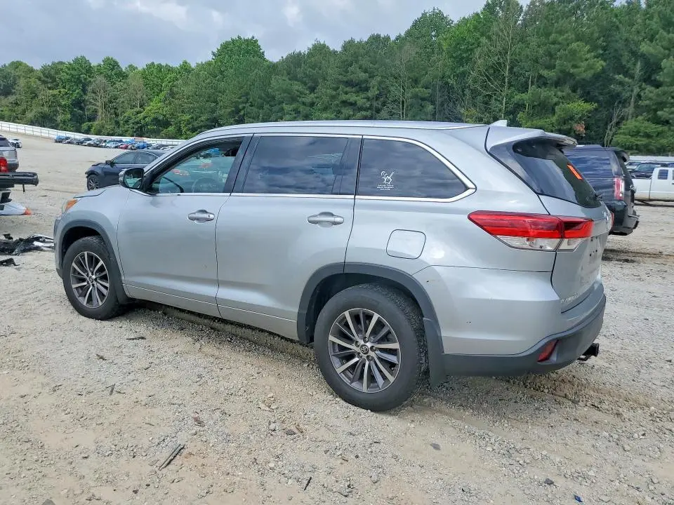 2018 TOYOTA HIGHLANDER XLE  