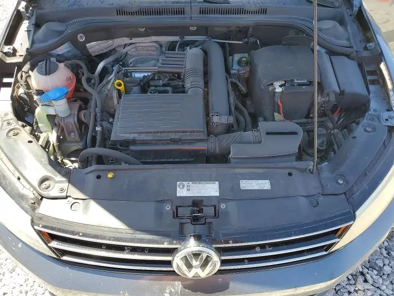 2016 VOLKSWAGEN JETTA SE  