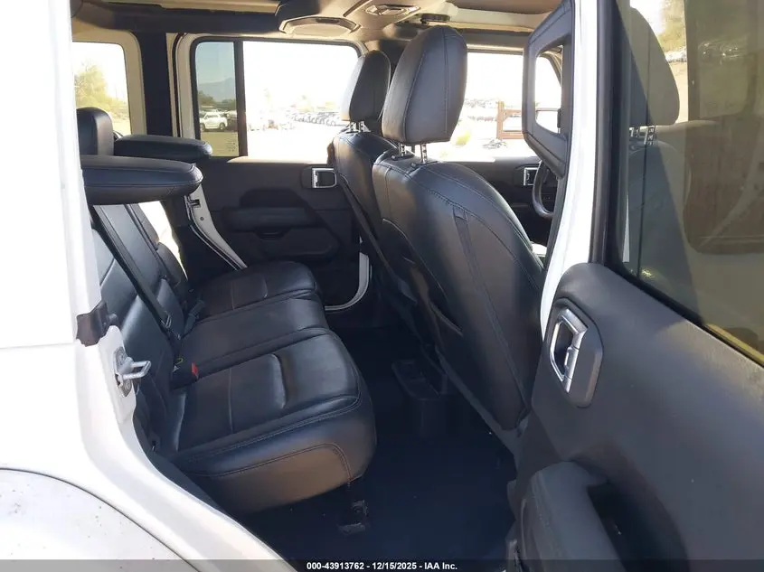 2022 JEEP WRANGLER UNLIMITED SAHARA ALTITUDE 4X4