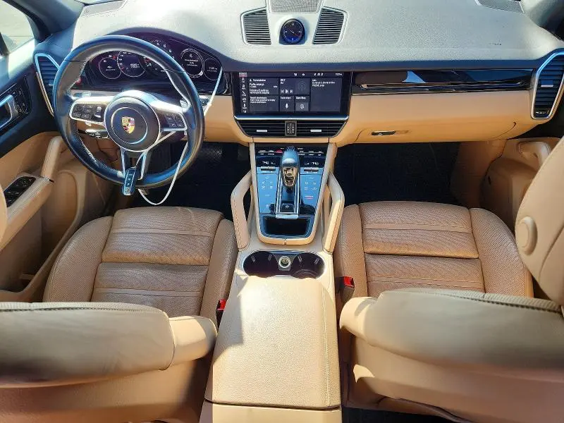 2021 PORSCHE CAYENNE   