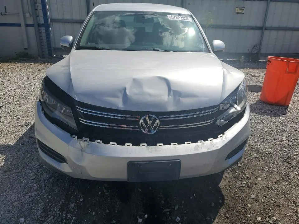 2013 VOLKSWAGEN TIGUAN S  