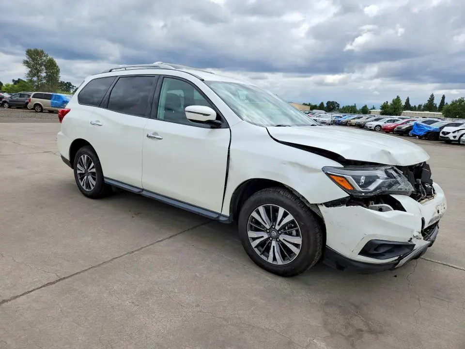 2018 NISSAN PATHFINDER SV  