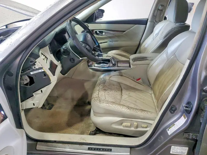 2011 INFINITI M37 X  