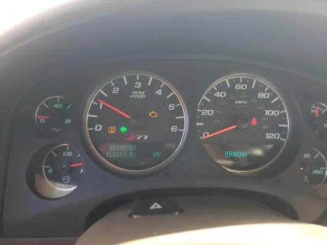 2011 CHEVROLET TAHOE K1500 LT  