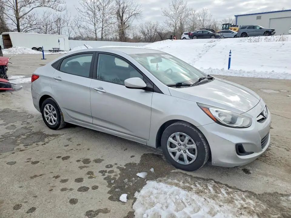 2013 HYUNDAI ACCENT GLS  