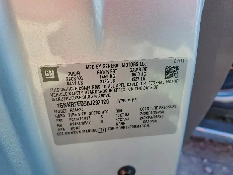 2011 CHEVROLET TRAVERSE LS  