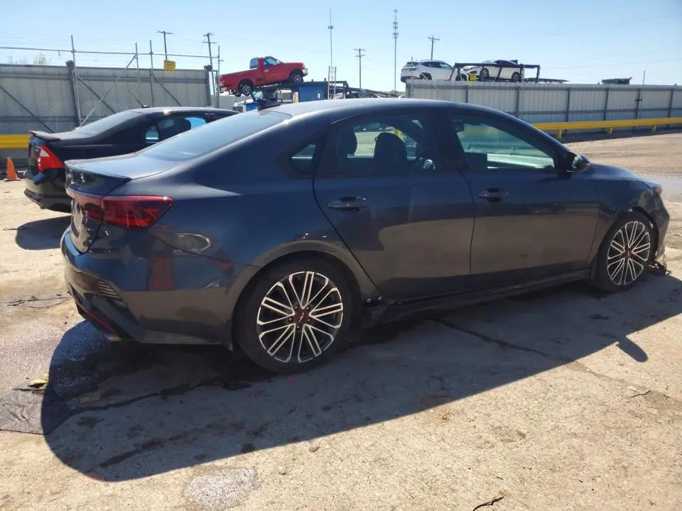 2023 KIA FORTE GT  