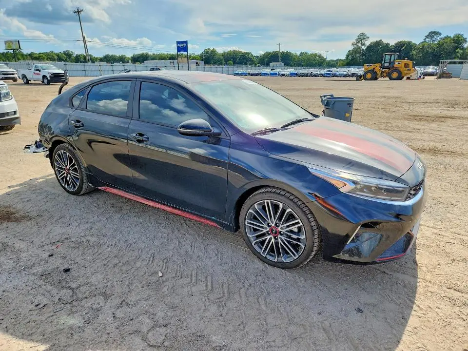 2023 KIA FORTE GT  