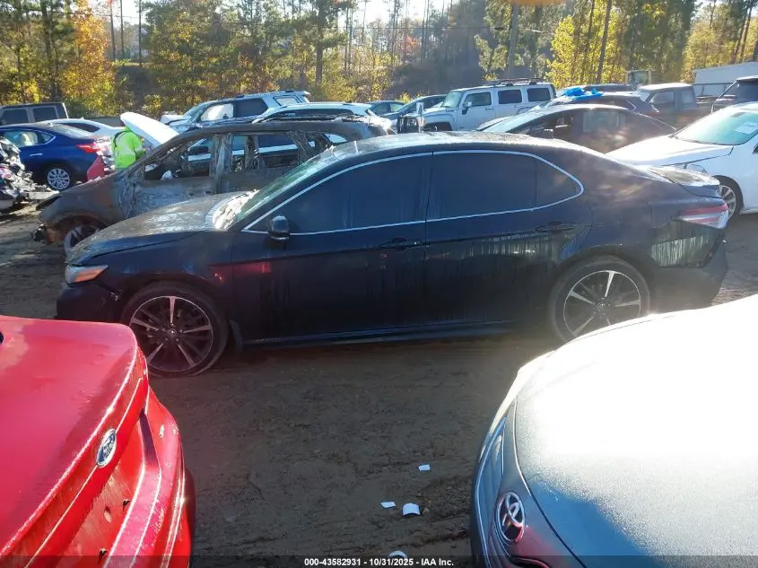 2019 TOYOTA CAMRY XSE