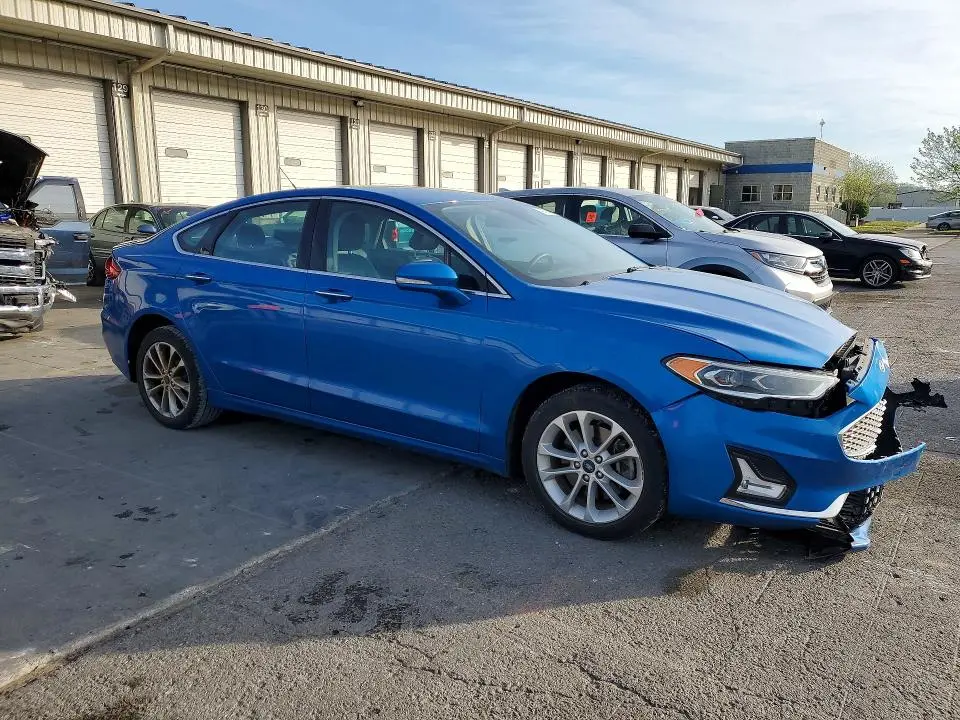 2019 FORD FUSION TITANIUM  