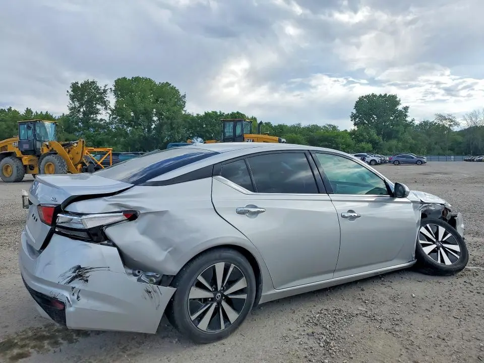 2020 NISSAN ALTIMA SL  