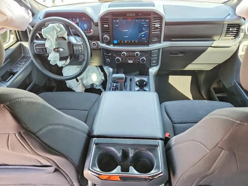 2025 FORD F150 XLT  