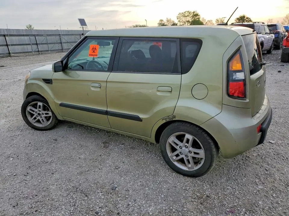2010 KIA SOUL +  