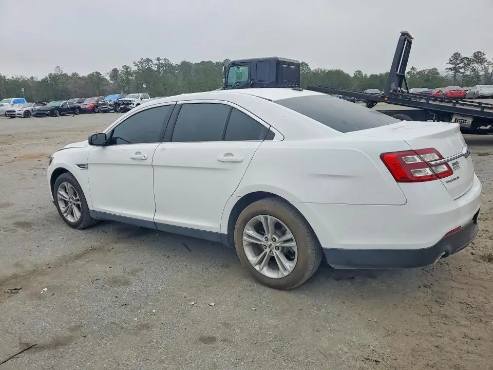 2017 FORD TAURUS SE  