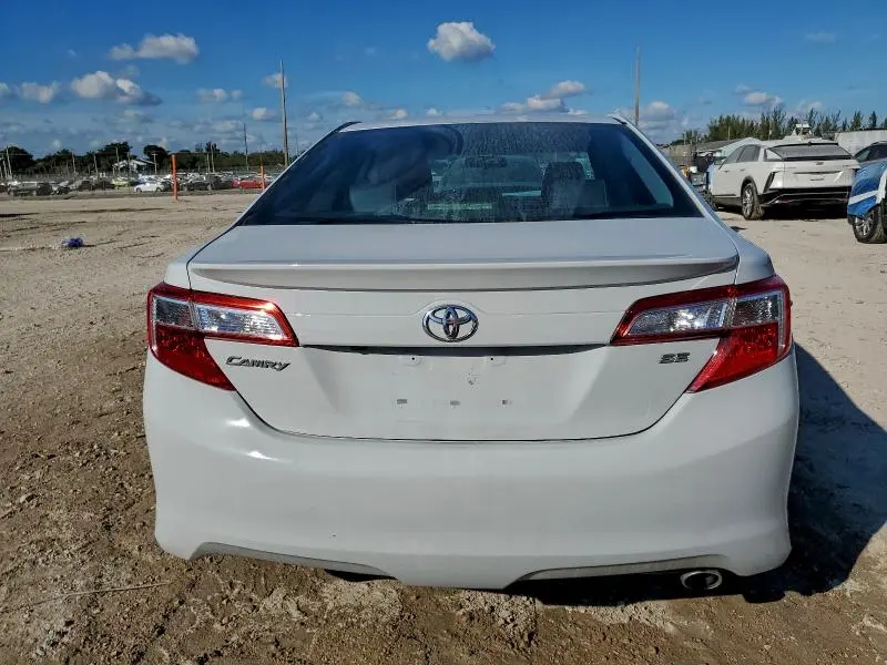 2014 TOYOTA CAMRY L  