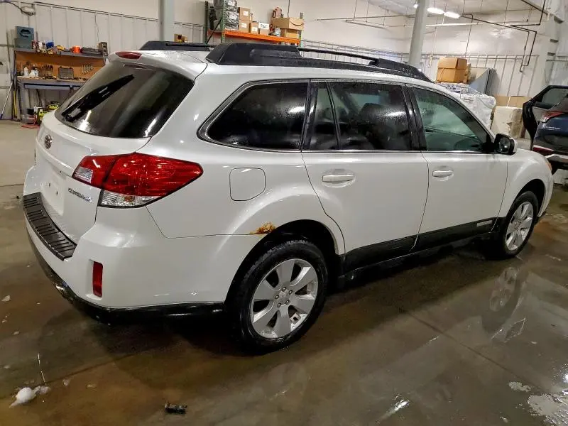 2010 SUBARU OUTBACK 2.5I PREMIUM  