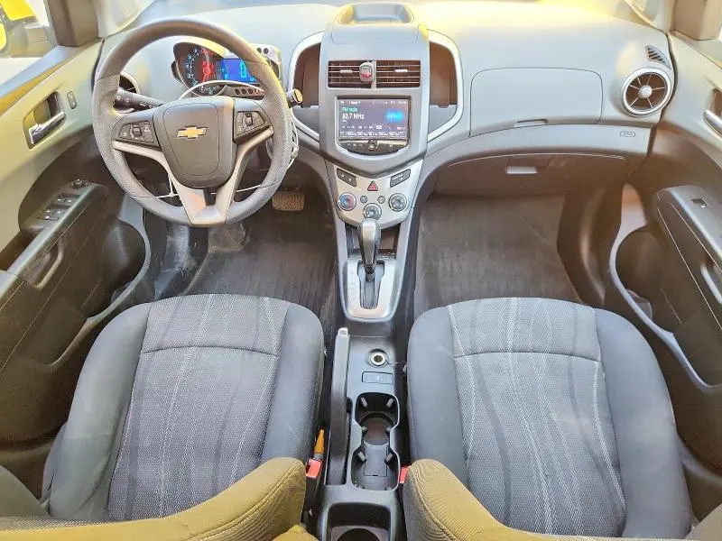 2016 CHEVROLET SONIC LT  