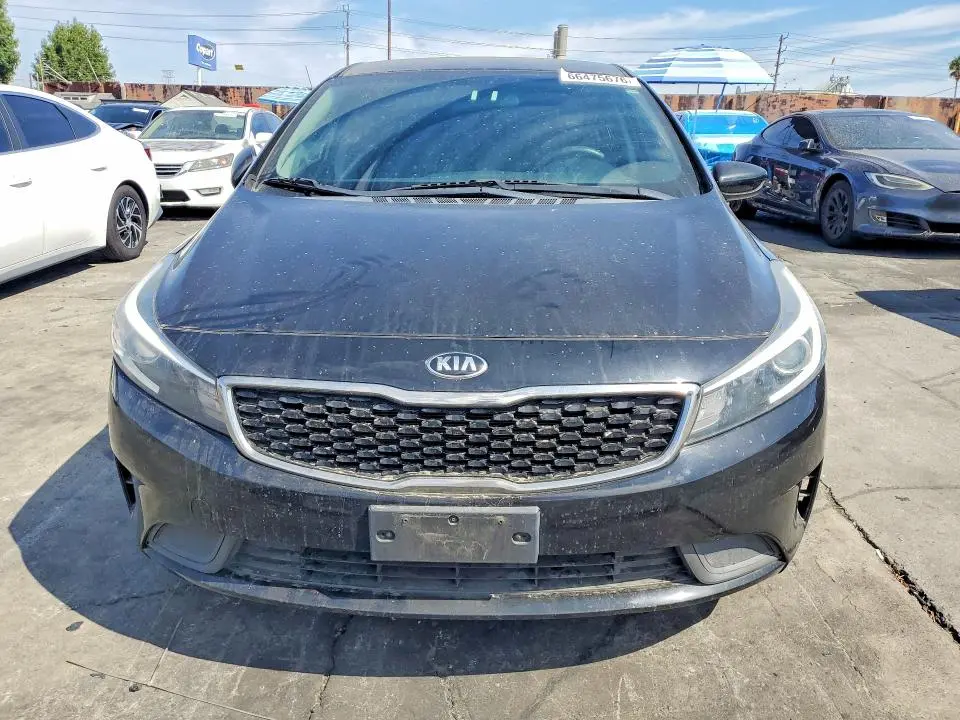 2017 KIA FORTE LX  