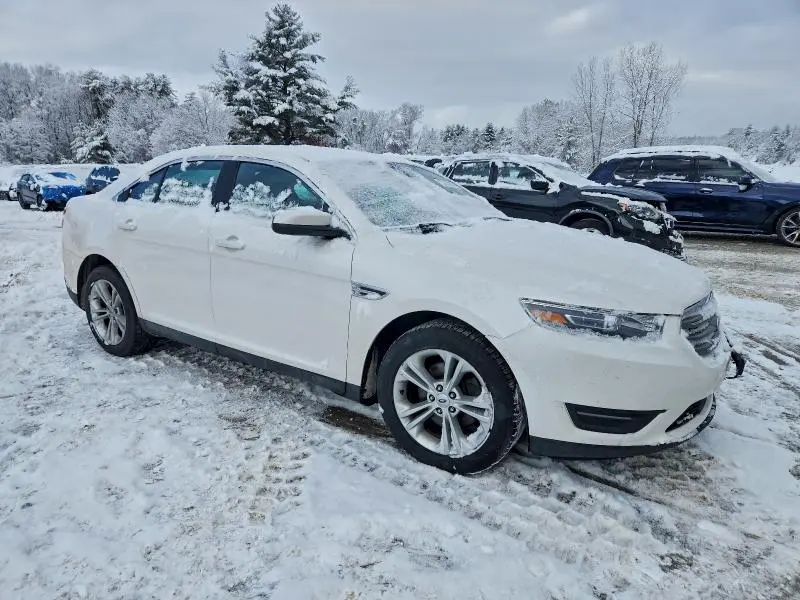 2019 FORD TAURUS SEL  