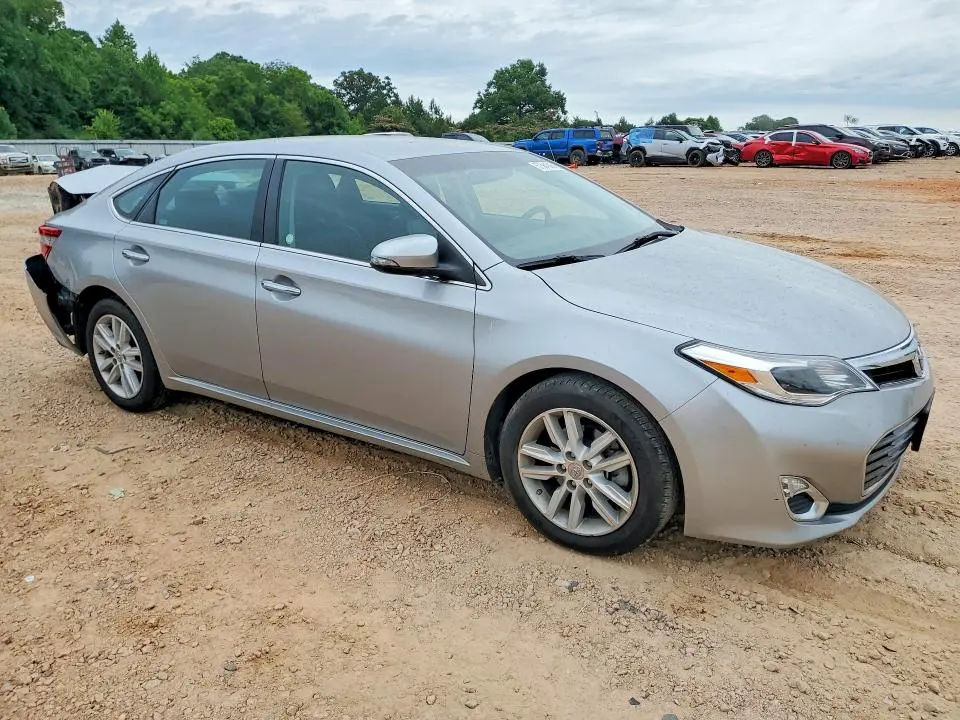 2015 TOYOTA AVALON XLE  