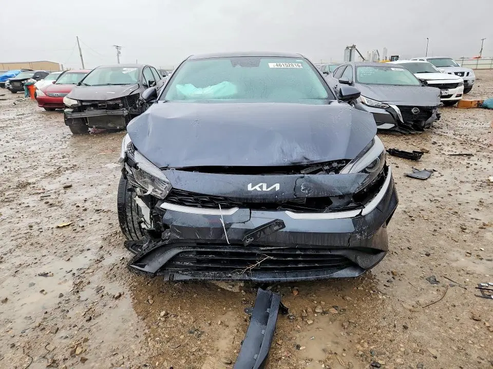 2022 KIA FORTE LXS  