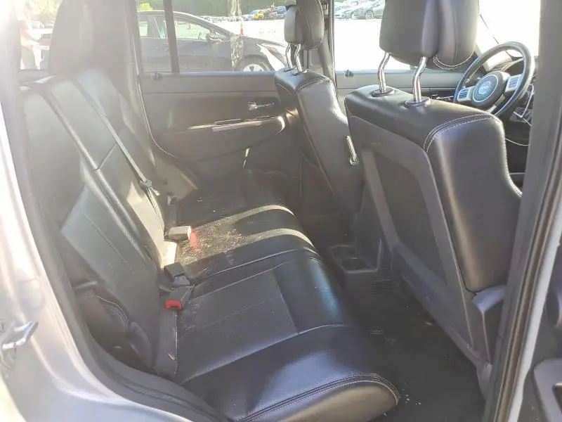 2012 JEEP LIBERTY JET  