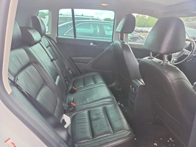 2017 VOLKSWAGEN TIGUAN SPORT  