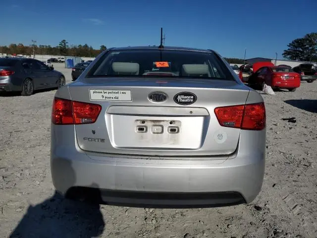 2011 KIA FORTE LX  
