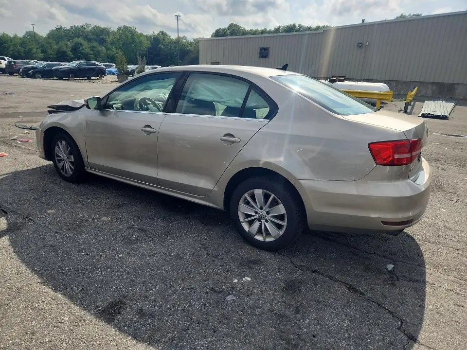 2015 VOLKSWAGEN JETTA SE  