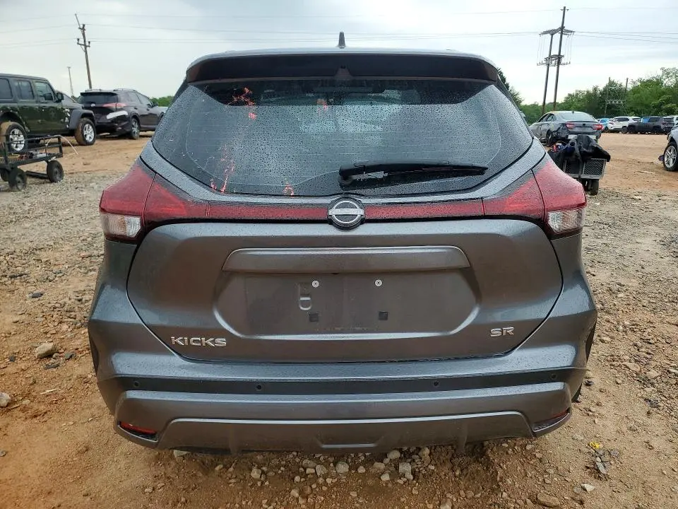 2024 NISSAN KICKS SR  