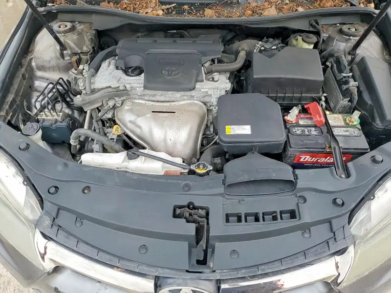 2015 TOYOTA CAMRY SE  