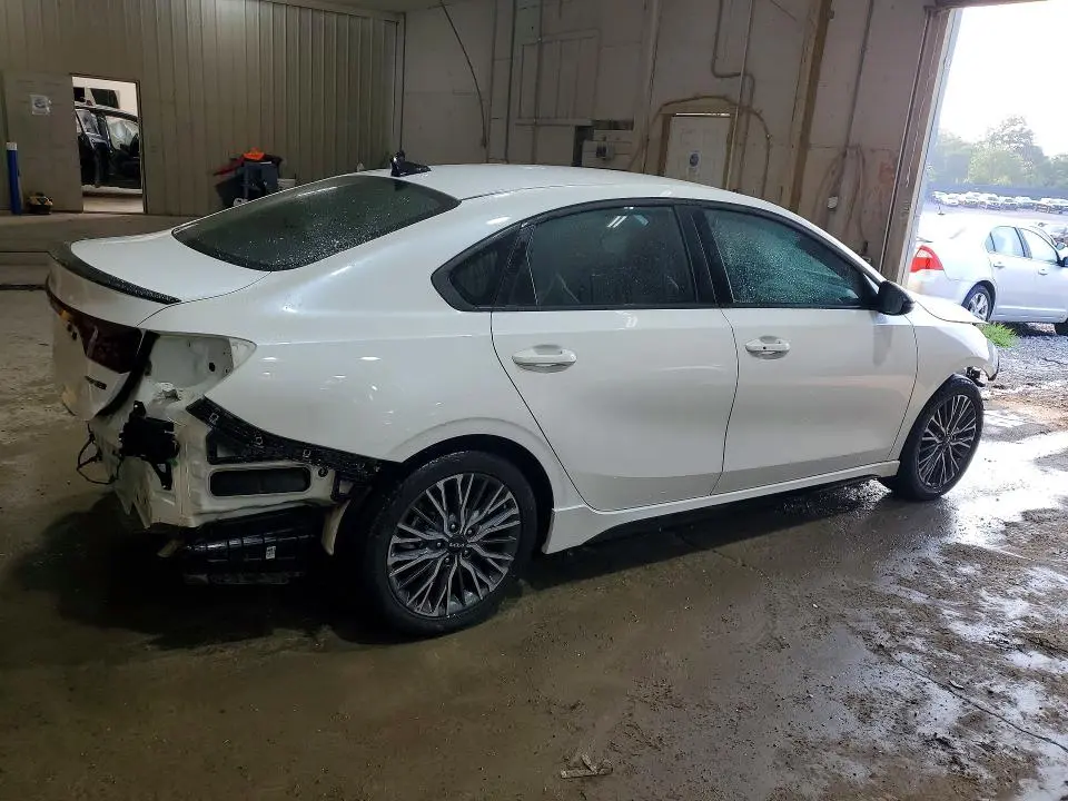 2024 KIA FORTE GT LINE  