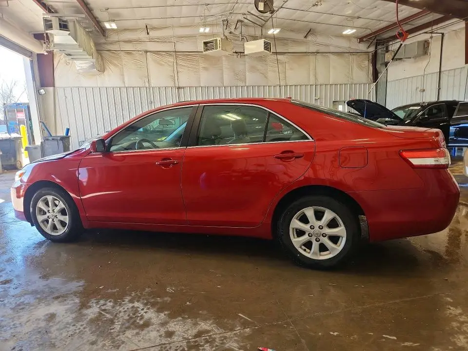 2011 TOYOTA CAMRY LE  