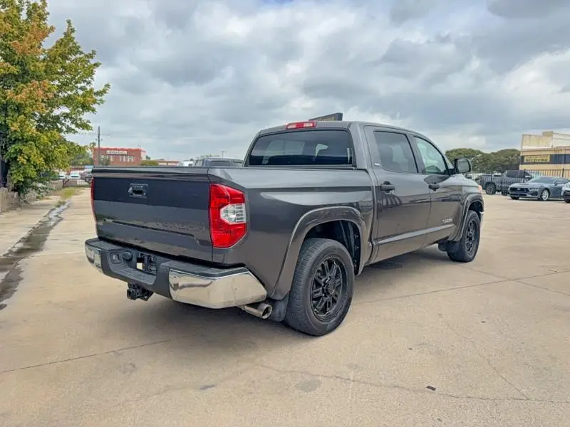 2015 TOYOTA TUNDRA CREWMAX SR5  
