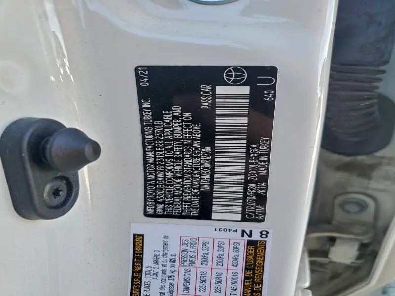 2021 TOYOTA C-HR XLE  