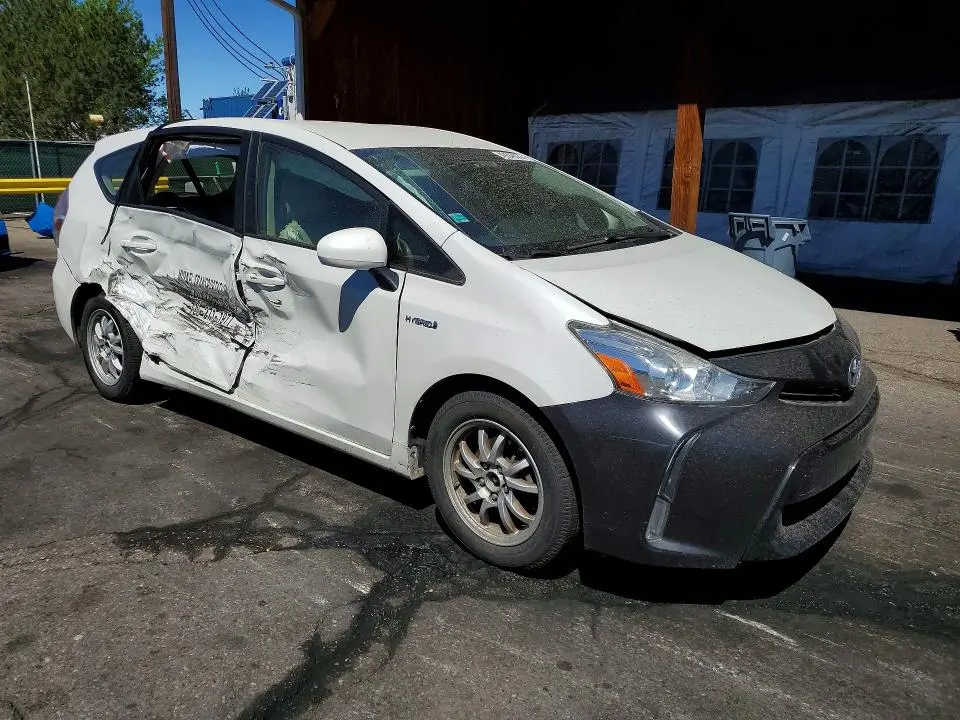2015 TOYOTA PRIUS V THREE  