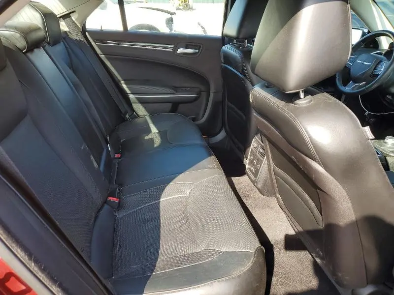 2016 CHRYSLER 300C   