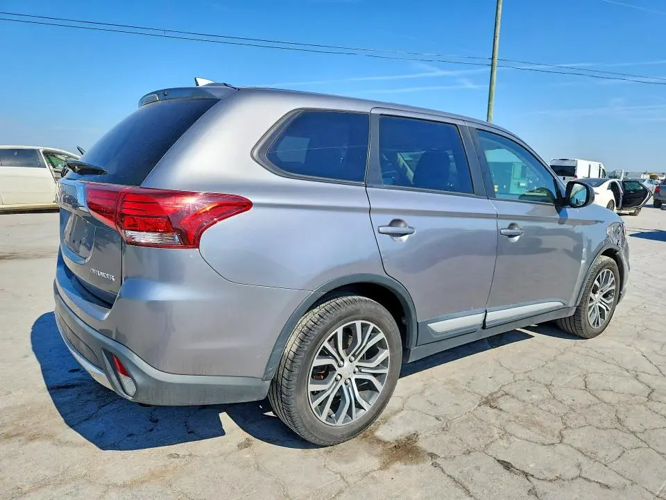 2018 MITSUBISHI OUTLANDER ES  