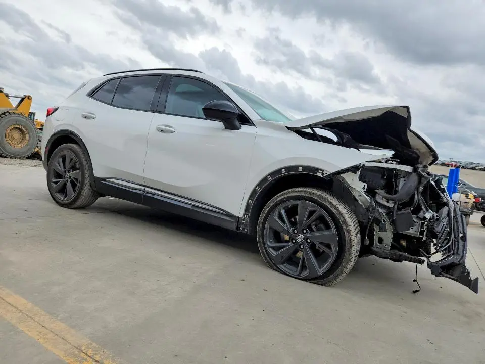2022 BUICK ENVISION ESSENCE  