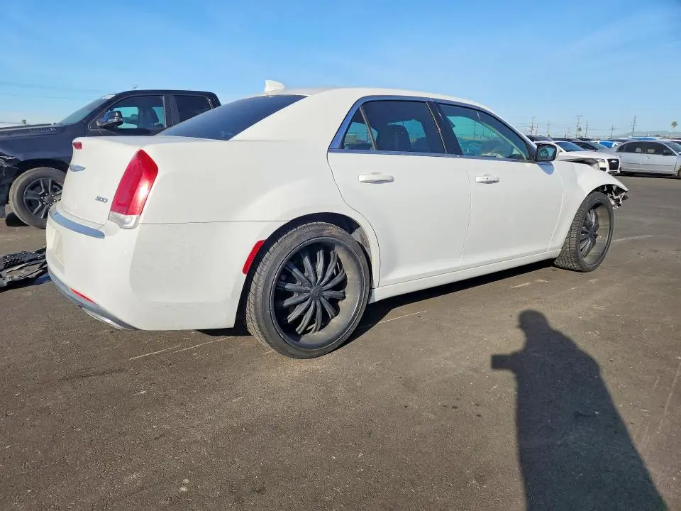 2015 CHRYSLER 300 LIMITED  