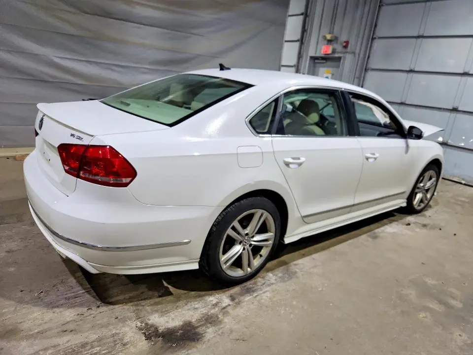 2015 VOLKSWAGEN PASSAT SEL  