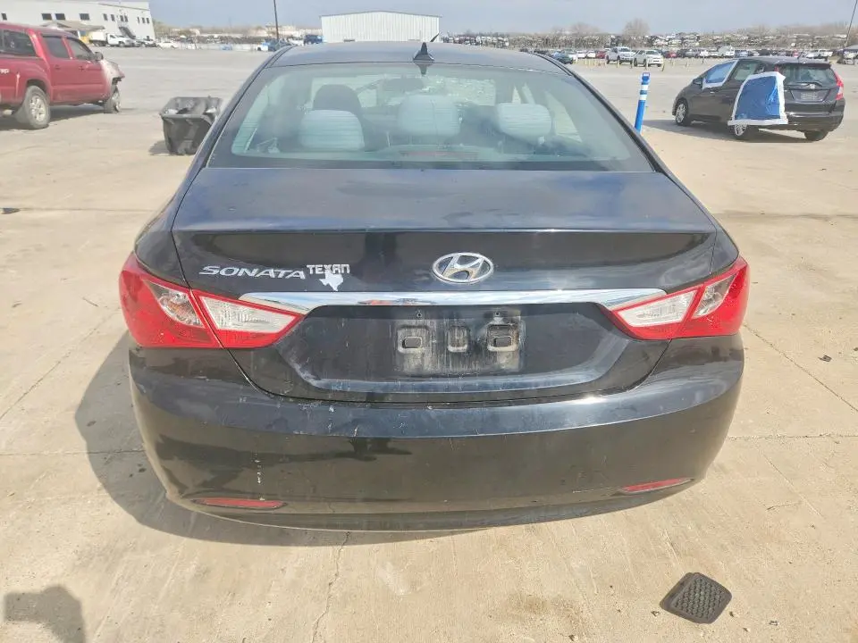 2012 HYUNDAI SONATA GLS  