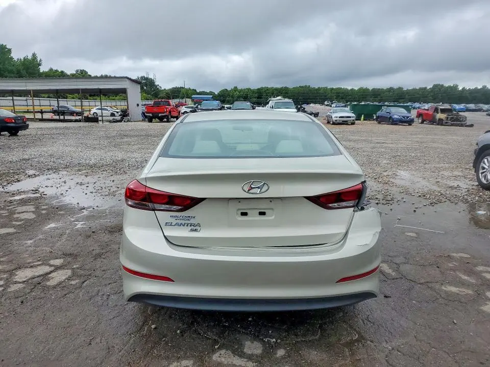 2018 HYUNDAI ELANTRA SE  