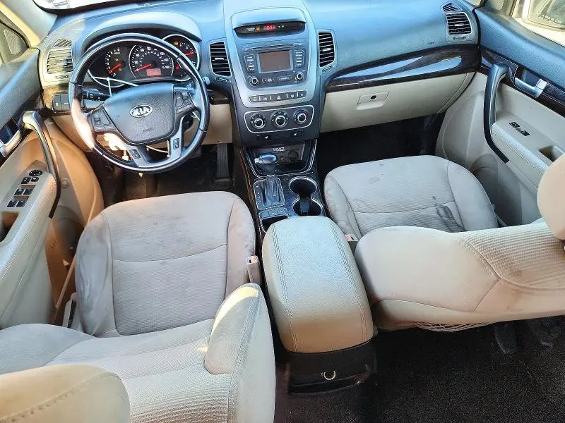 2014 KIA SORENTO LX  