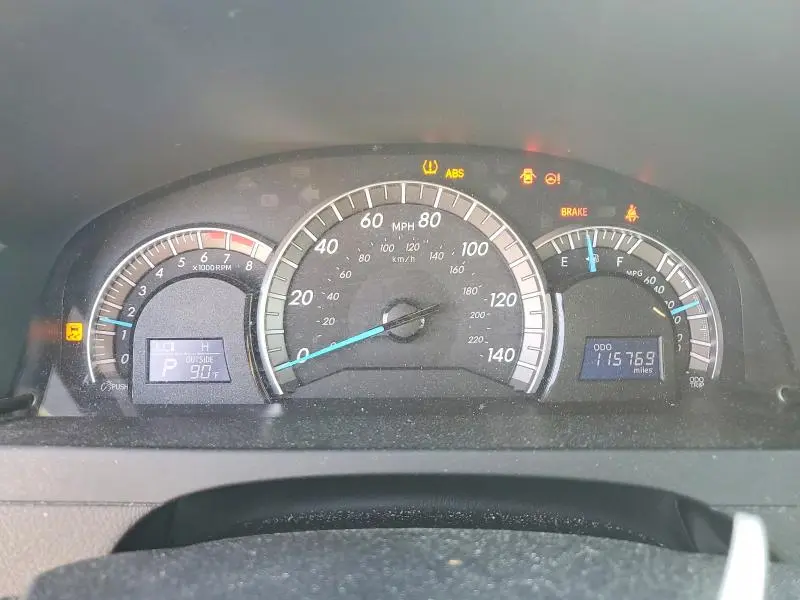 2013 TOYOTA CAMRY SE  