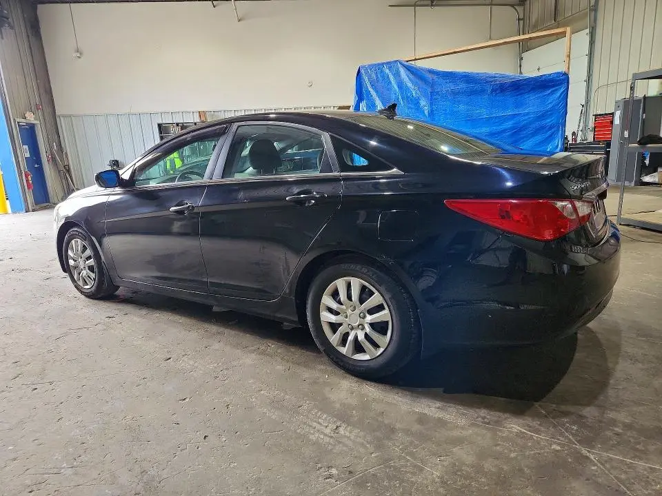2011 HYUNDAI SONATA GLS  