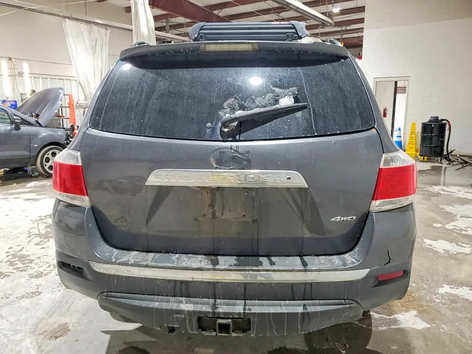 2011 TOYOTA HIGHLANDER BASE  