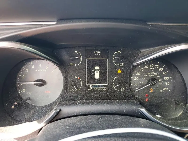 2022 TOYOTA SEQUOIA SR5  